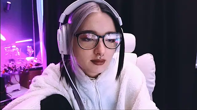 Snapshot of Avi_Nile chatting on January 26, 2025, 2:14 am Avi Nile online show from January 26, 2025, 2:14 am