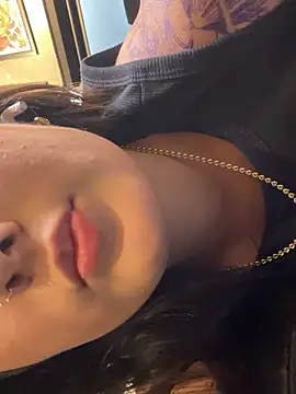 IrisBaker online show from February 26, 2025, 9:58 pm