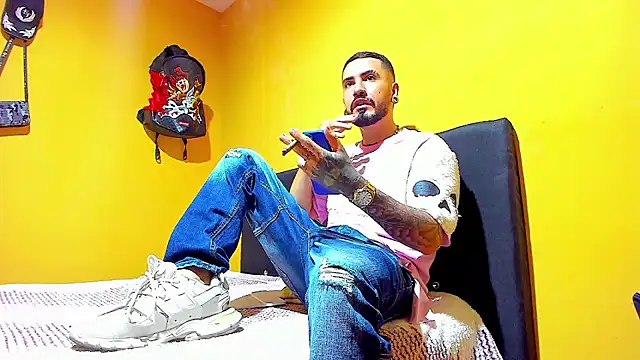 smoker445 online show from December 23, 2025, 1:03 am