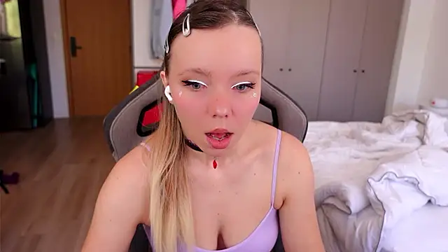 Snapshot of Ayra_Lust chatting on February 6, 2026, 5:38 pm Ayra Lust online show from February 6, 2026, 5:38 pm