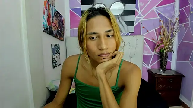 Snapshot of Brisahott chatting on January 15, 2025, 1:31 pm Brisahott online show from January 15, 2025, 1:31 pm