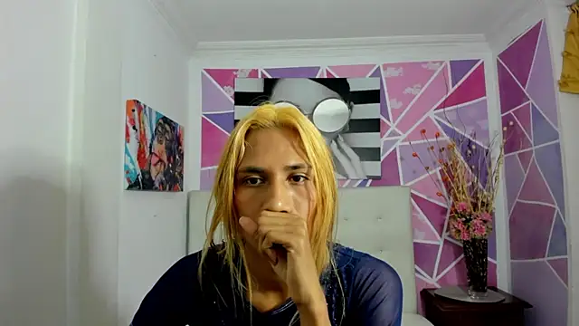 Snapshot of Brisahott chatting on January 20, 2025, 1:53 pm Brisahott online show from January 20, 2025, 1:53 pm