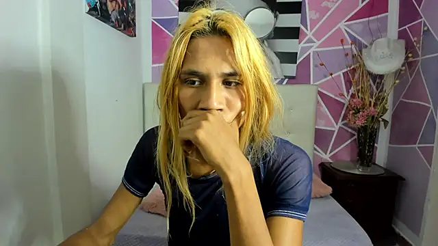 Snapshot of Brisahott chatting on February 12, 2025, 2:21 pm Brisahott online show from February 12, 2025, 2:21 pm