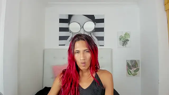 Snapshot of Brisahott chatting on November 1, 2025, 8:22 pm Brisahott online show from November 1, 2025, 8:22 pm