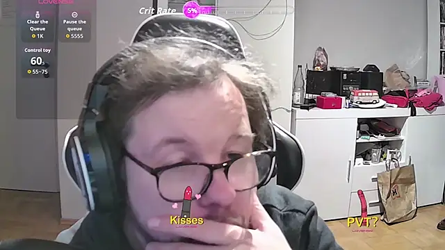 Snapshot of larsgessner30 chatting on November 11, 2025, 9:04 pm larsgessner30 online show from November 11, 2025, 9:04 pm