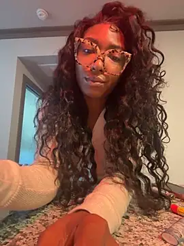 Snapshot of life-ent chatting on September 28, 2025, 10:15 pm life-ent online show from September 28, 2025, 10:15 pm