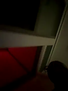 Snapshot of life-ent chatting on November 8, 2025, 12:33 am life-ent online show from November 8, 2025, 12:33 am