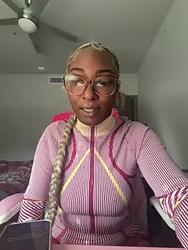 Snapshot of life-ent chatting on November 17, 2025, 8:03 pm life-ent online show from November 17, 2025, 8:03 pm