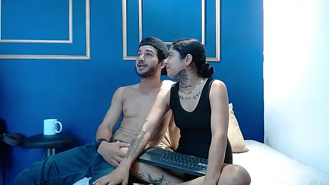 Moon and aaron online show from February 19, 2026, 6:59 pm