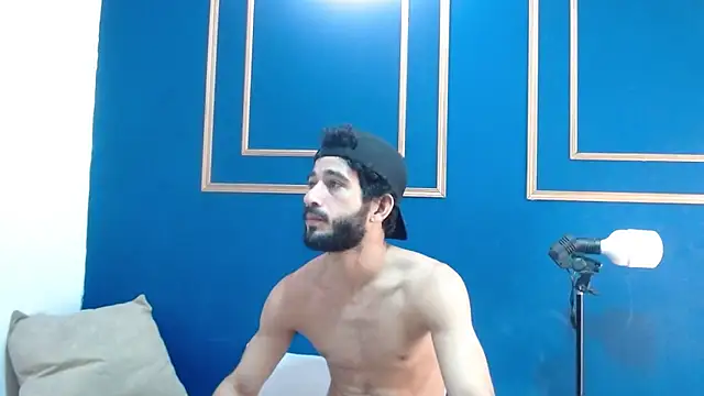 Moon and aaron online show from March 16, 2026, 4:40 am