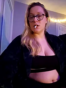 Snapshot of Paynted_Lady chatting on December 21, 2025, 9:38 am Paynted Lady online show from December 21, 2025, 9:38 am