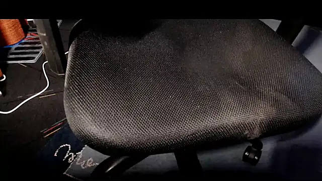 Snapshot of stratos009 chatting on February 23, 2025, 5:45 am stratos009 online show from February 23, 2025, 5:45 am