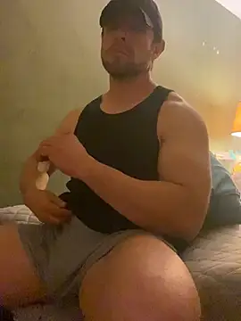 Snapshot of FumesClouds chatting on January 28, 2025, 12:43 pm FumesClouds online show from January 28, 2025, 12:43 pm