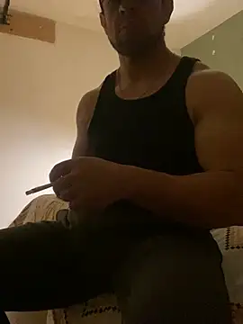 Snapshot of FumesClouds chatting on February 17, 2025, 5:25 am FumesClouds online show from February 17, 2025, 5:25 am