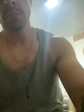 Snapshot of FumesClouds chatting on November 28, 2025, 10:29 am FumesClouds online show from November 28, 2025, 10:29 am