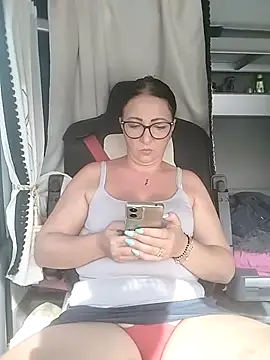 Snapshot of cuplubijoanna chatting on September 10, 2025, 1:33 pm cuplubijoanna online show from September 10, 2025, 1:33 pm