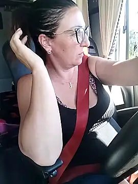 cuplubijoanna online show from April 23, 2026, 1:35 pm