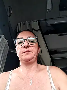 cuplubijoanna online show from April 25, 2026, 7:44 am