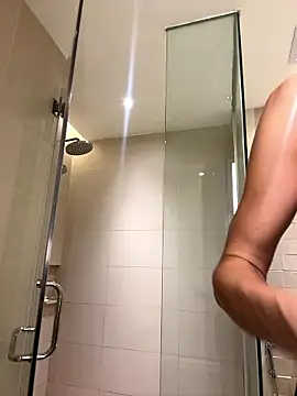 JuicyFruits93 online show from January 14, 2026, 6:52 am