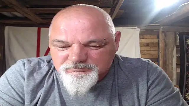 Snapshot of Newfiesausage1972 chatting on June 14, 2026, 9:06 pm Newfiesausage1972 online show from June 14, 2026, 9:06 pm