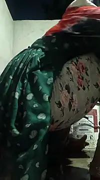 Snapshot of Simaran_bhabhi chatting on February 24, 2025, 12:59 pm Simaran bhabhi online show from February 24, 2025, 12:59 pm