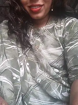 Snapshot of Simaran_bhabhi chatting on October 16, 2025, 1:06 am Simaran bhabhi online show from October 16, 2025, 1:06 am