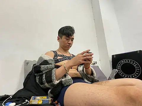 Adam XDZ online show from April 4, 2026, 10:57 am