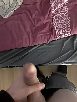 Snapshot of passion4it5 chatting on January 13, 2025, 2:53 pm passion4it5 online show from January 13, 2025, 2:53 pm