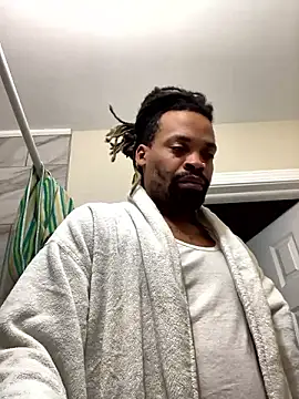 Snapshot of 1BeautyN1Beast chatting on December 6, 2024, 8:05 am 1BeautyN1Beast online show from December 6, 2024, 8:05 am