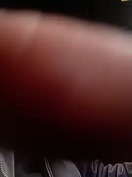 Snapshot of 1BeautyN1Beast chatting on January 26, 2025, 2:19 pm 1BeautyN1Beast online show from January 26, 2025, 2:19 pm