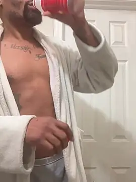 Snapshot of 1BeautyN1Beast chatting on January 28, 2025, 4:08 am 1BeautyN1Beast online show from January 28, 2025, 4:08 am