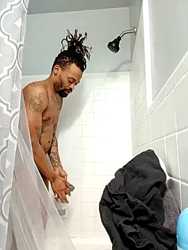 Snapshot of 1BeautyN1Beast chatting on February 18, 2025, 6:15 am 1BeautyN1Beast online show from February 18, 2025, 6:15 am