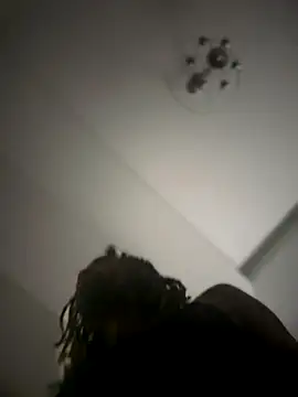 Snapshot of 1BeautyN1Beast chatting on September 26, 2025, 7:51 pm 1BeautyN1Beast online show from September 26, 2025, 7:51 pm