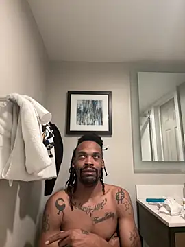 Snapshot of 1BeautyN1Beast chatting on November 6, 2025, 1:12 pm 1BeautyN1Beast online show from November 6, 2025, 1:12 pm