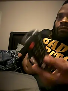 Snapshot of 1BeautyN1Beast chatting on December 4, 2025, 5:28 am 1BeautyN1Beast online show from December 4, 2025, 5:28 am