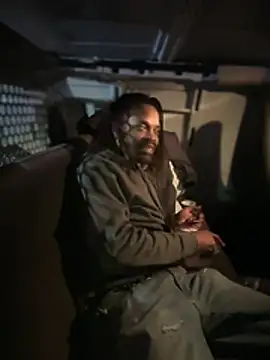 1BeautyN1Beast online show from March 5, 2026, 1:45 am