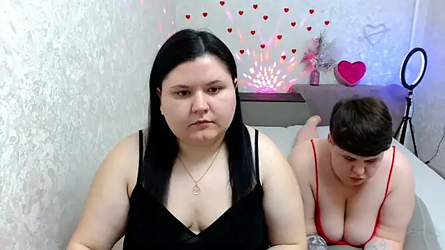 BeckyAndHellen online show from February 13, 2025, 8:24 pm