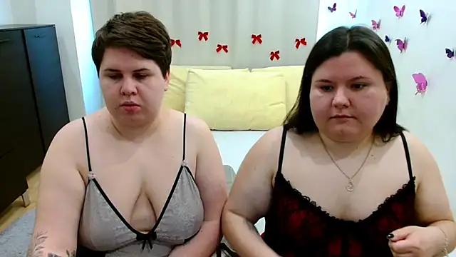 BeckyAndHellen online show from October 15, 2025, 11:21 am