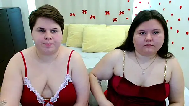 BeckyAndHellen online show from October 18, 2025, 12:17 pm