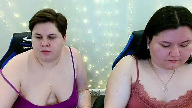 BeckyAndHellen online show from April 4, 2026, 10:35 am
