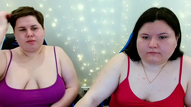 BeckyAndHellen online show from April 29, 2026, 12:20 pm