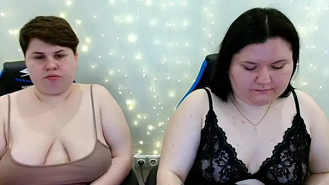 BeckyAndHellen online show from May 1, 2026, 8:41 am