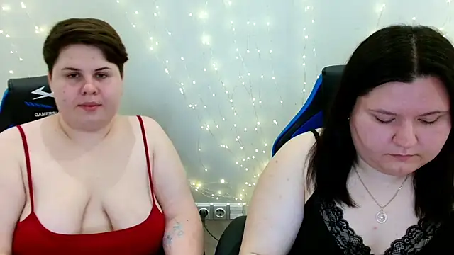 Snapshot of BeckyAndHellen chatting on June 3, 2026, 9:23 am BeckyAndHellen online show from June 3, 2026, 9:23 am