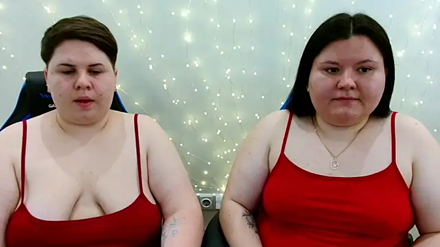 Snapshot of BeckyAndHellen chatting on June 7, 2026, 10:41 am BeckyAndHellen online show from June 7, 2026, 10:41 am