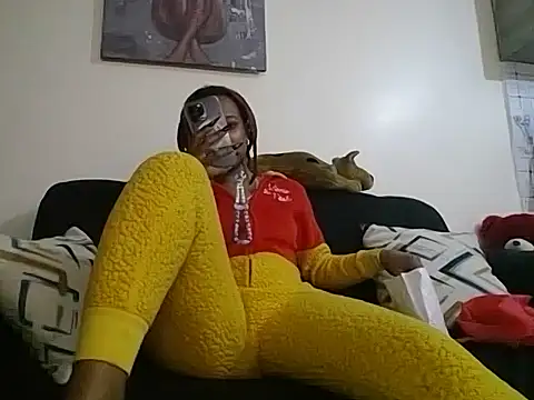 hoely grail01 online show from December 16, 2025, 9:09 pm