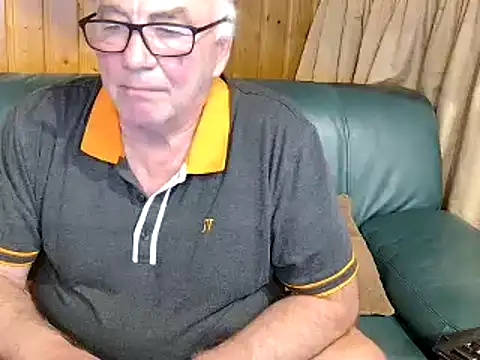 Snapshot of biggandybig chatting on March 9, 2025, 6:43 pm biggandybig online show from March 9, 2025, 6:43 pm