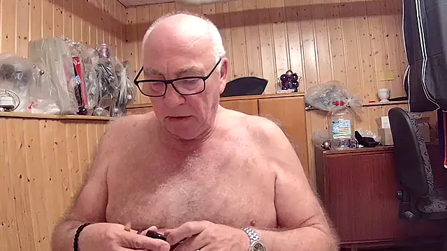 Snapshot of biggandybig chatting on March 21, 2025, 5:56 pm biggandybig online show from March 21, 2025, 5:56 pm