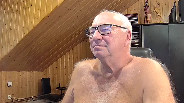 Snapshot of biggandybig chatting on September 11, 2025, 9:15 pm biggandybig online show from September 11, 2025, 9:15 pm