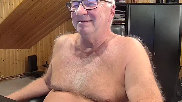 Snapshot of biggandybig chatting on September 12, 2025, 9:37 pm biggandybig online show from September 12, 2025, 9:37 pm