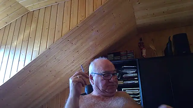 Snapshot of biggandybig chatting on September 24, 2025, 8:39 am biggandybig online show from September 24, 2025, 8:39 am